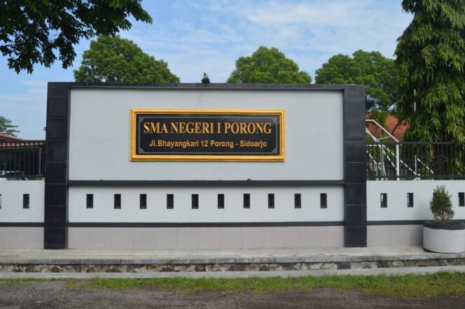 
 Dugaan Pungli PPDB di SMAN 1 Porong Mencuat, Warga Sebut Ada Permintaan Uang Belasan Juta Rupiah