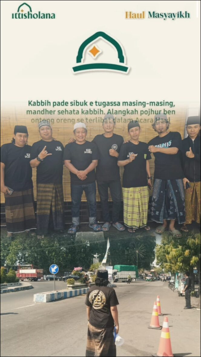 
 Khidmah untuk Ulama, Bonek Bersholawat Turut Amankan Haul Masyayikh di Alun-Alun Situbondo