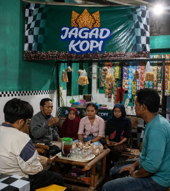 
 Tasyakuran Sederhana Warnai Pembukaan Warkop Jagad Kopi di Jalan Pawiyatan Surabaya