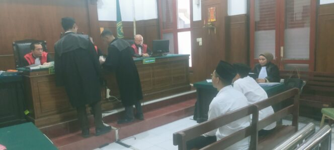 
 Terkendala Kehadiran Saksi, Sidang Ketiga Dugaan Pengeroyokan Ditunda hingga Pekan Depan