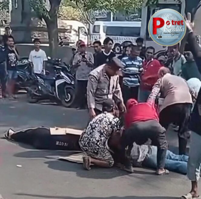 
 Oleng ke Kanan, Honda ADV Terlibat Tabrakan dengan Truk Trailer di Gresik, Satu Tewas