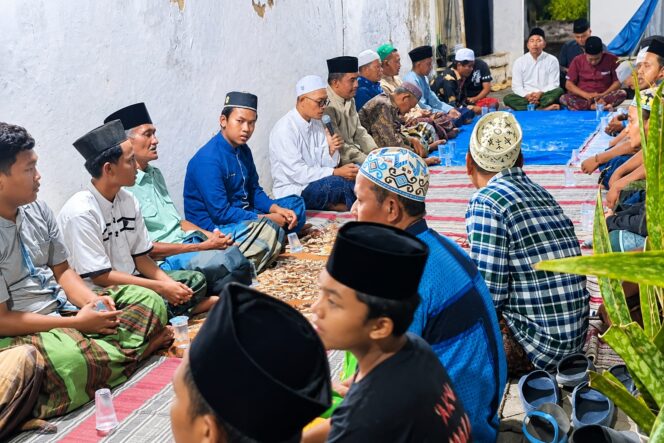 
 Penuh Khidmat, Keluarga Besar Samsul Arifin Gelar Maulid Nabi dan Doa Bersama di Simolawang