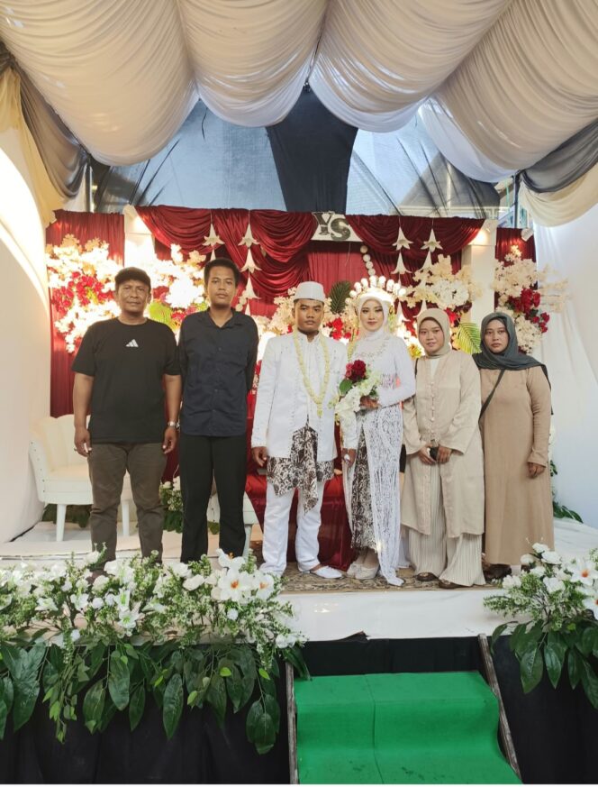 
 Dua Hati Bersatu, Much. Sukron dan Wati Resmi Menempuh Hidup Baru