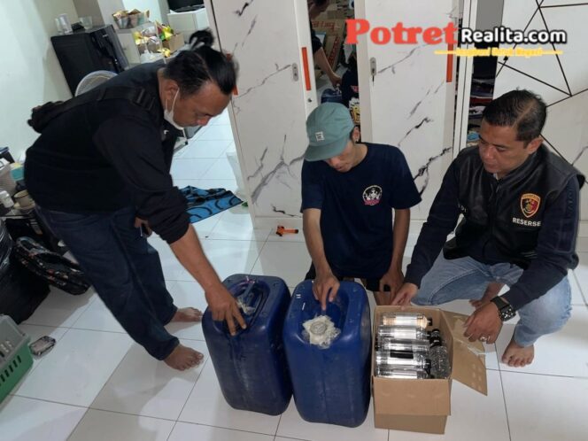 
 Polres Malang Gencarkan Razia Miras, Ribuan Botol Berhasil Diamankan