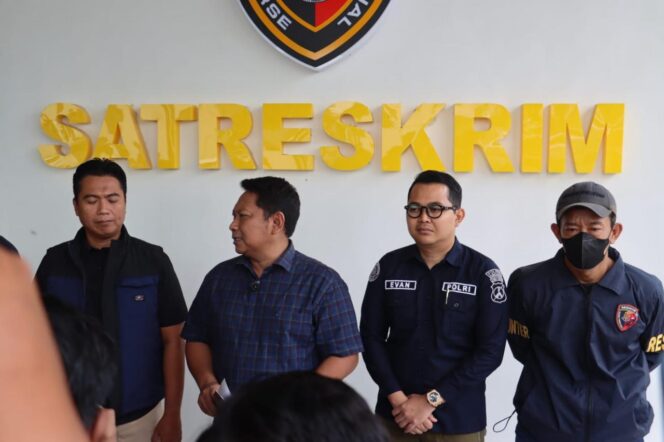 
 Polres Pamekasan Tangkap Buronan Kasus Pembunuhan Berencana yang Kabur Sejak 2022 di Jember