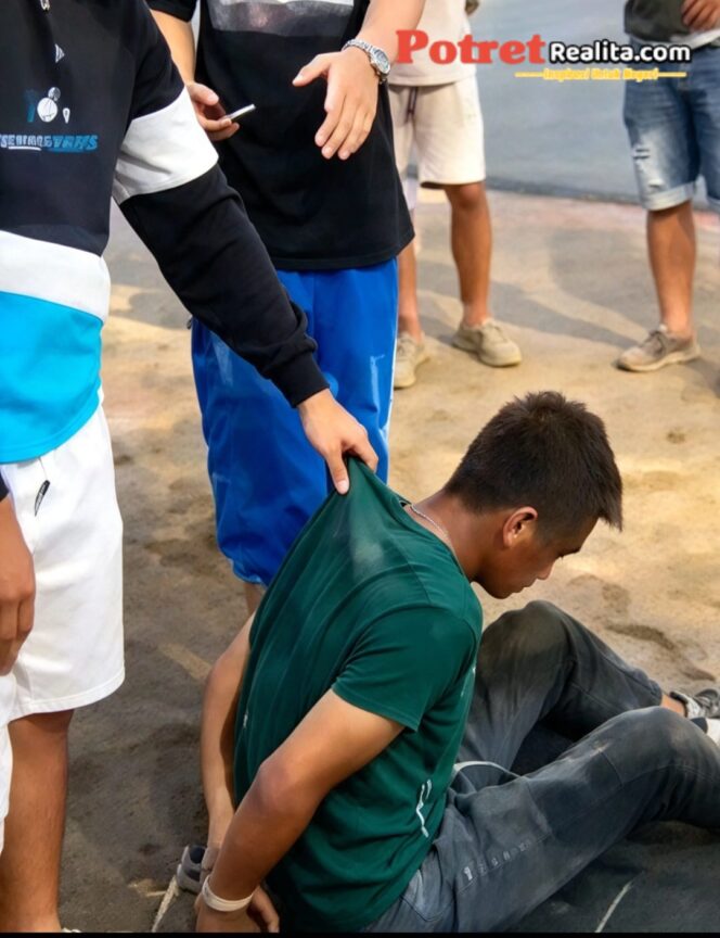 
 Baru 4 Bulan Bebas dari Penjara, Residivis Curanmor di Gresik Ditangkap Warga Usai Gagal Gasak Motor di Barbershop