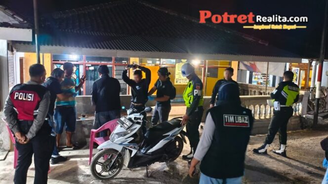 
 Polres Situbondo Razia Tempat Hiburan Malam, Dua Klip Diduga Sabu Disita