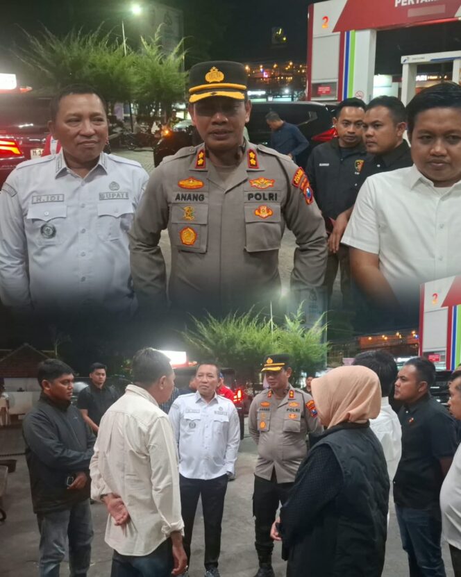 
 Respons Keluhan Warga, Forkopimda Sampang Pastikan Distribusi BBM Tetap Lancar