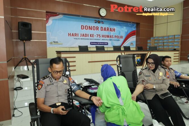 
 Sambut Hari Jadi ke-75 Humas Polri, Polda Jatim Gelar Donor Darah Hasilkan 100 Kantong