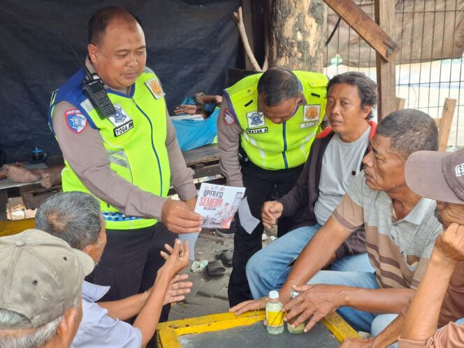 
 Hari Pertama Operasi Patuh Semeru 2026, Satlantas Polres Tanjung Perak Kedepankan Edukasi dan Keselamatan Berlalu Lintas