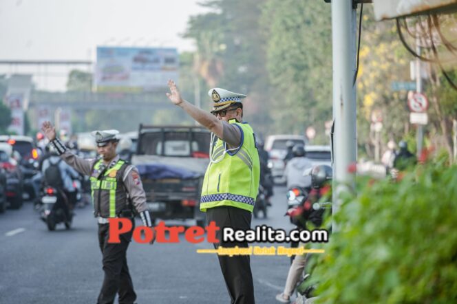 
 Operasi Patuh Semeru 2026: Polda Jatim Fokus Edukasi Tertib Berkendara Demi Keselamatan di Jalan Raya