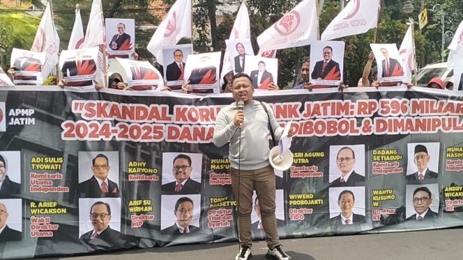 
 Soroti Temuan BPK dan Skandal Dana Hibah, APMP JATIM Gelar Demo Jilid 5 di Gedung Grahadi