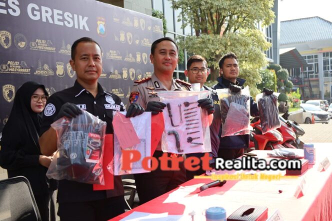 
 Polres Gresik Amankan 11 Tersangka Curanmor, Empat Motor Dikembalikan ke Korban